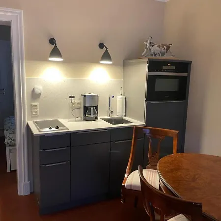 Garden View Apartment *